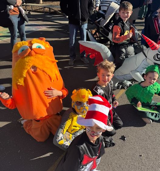 /uploaded_files/media/gallery/1755828192Social media costumes 5.JPG
